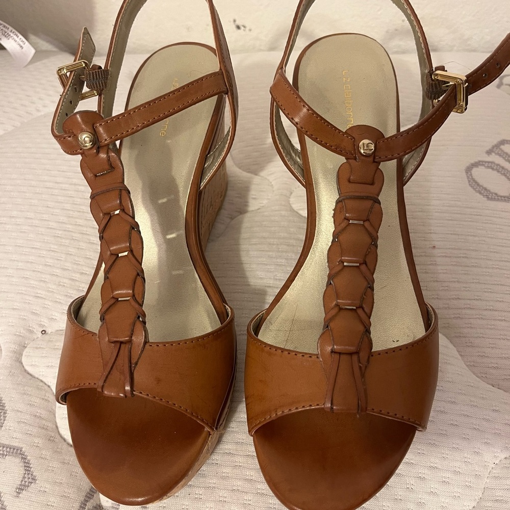 Liz Claiborne wedge heels size 9